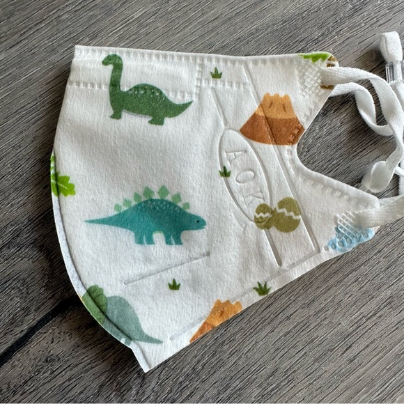Dinosaur Print Disposable Children’s Face Masks (25pcs) - Picture 2 of 4